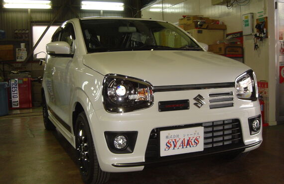 新車アルトワークスをお得な金額で販売する堺市のSYAKSです。新車販売からアフターフォローまでお任せください。