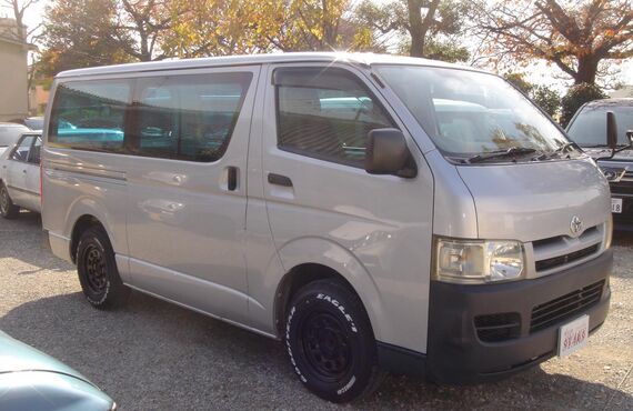 大阪・堺市で人気のハイエースの中古車を購入するなら、どこのお店よりもお客様満足度を重視するSYAKSで！！！